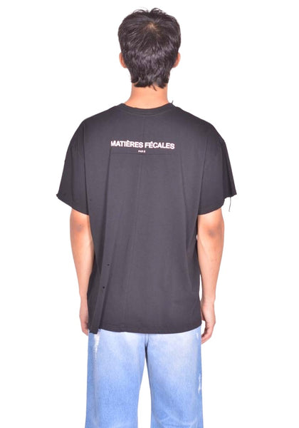 MATIERES FECALE MAT02T006 UNISEX HANNAH T-SHIRT SCLERA BLACK SS26 | DOSHABURI Shop