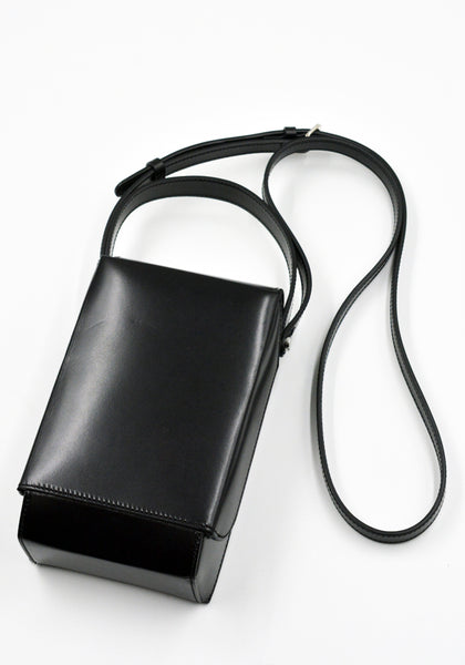 MERRYL TIELMAN FRANK CROSSBODY BAG SHINY BLACK | DOSHABURI Online Shop