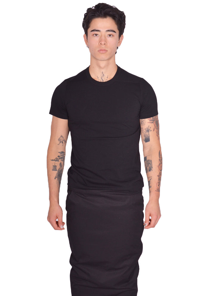 RICK OWENS MEN LEVEL T-SHIRT BLACK SS25 | DOSHABURI Online Shop