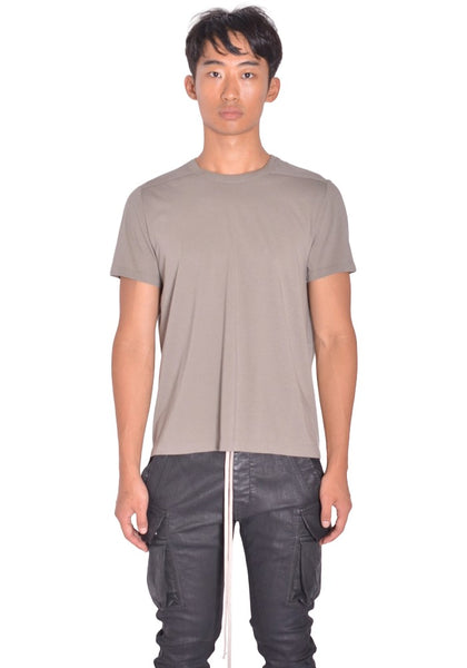 RICK OWENS MEN SHORT LEVEL T-SHIRT DRK PEARL FW26 | DOSHABURI Shop