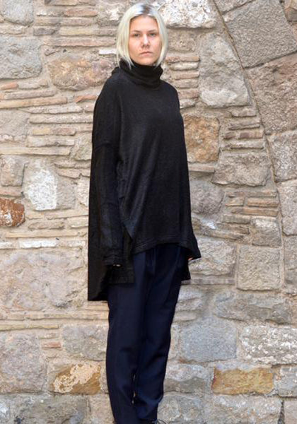 UJOH TURTLE NECK KNIT TUNIC SWEATER BLACK | 50%OFF SALE | Doshaburi Shop