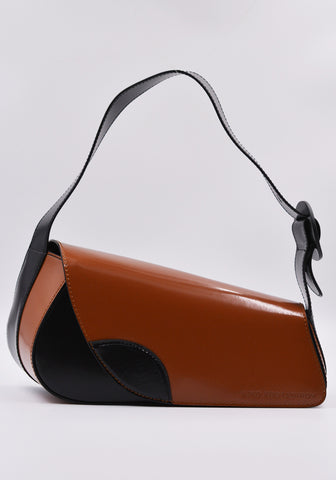 KIKO KOSTADINOV KKWAW21B02 LARGE TRIVIA LEATHER BAG ABYSS BLACK/TOBACCO FW21 | DOSHABURI Online Shop