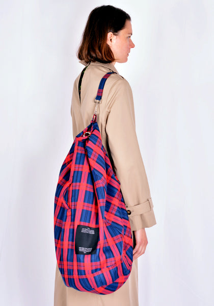 ROKH RA3CA01 AC DUFFLE BAG BLUE/RED TARTAN CHECK 2021SS | DOSHABURI Online Shop