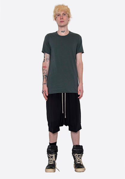 RICK OWENS RU02B2384 HY 09 RICK S PODS SHORTS BLACK FW22 | DOSHABURI Online Shop