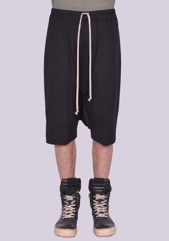 RICK OWENS MEN RU01C4384 TE 09 RICK'S PODS SHORTS BLACK SS23 | DOSHABURI Online Shop